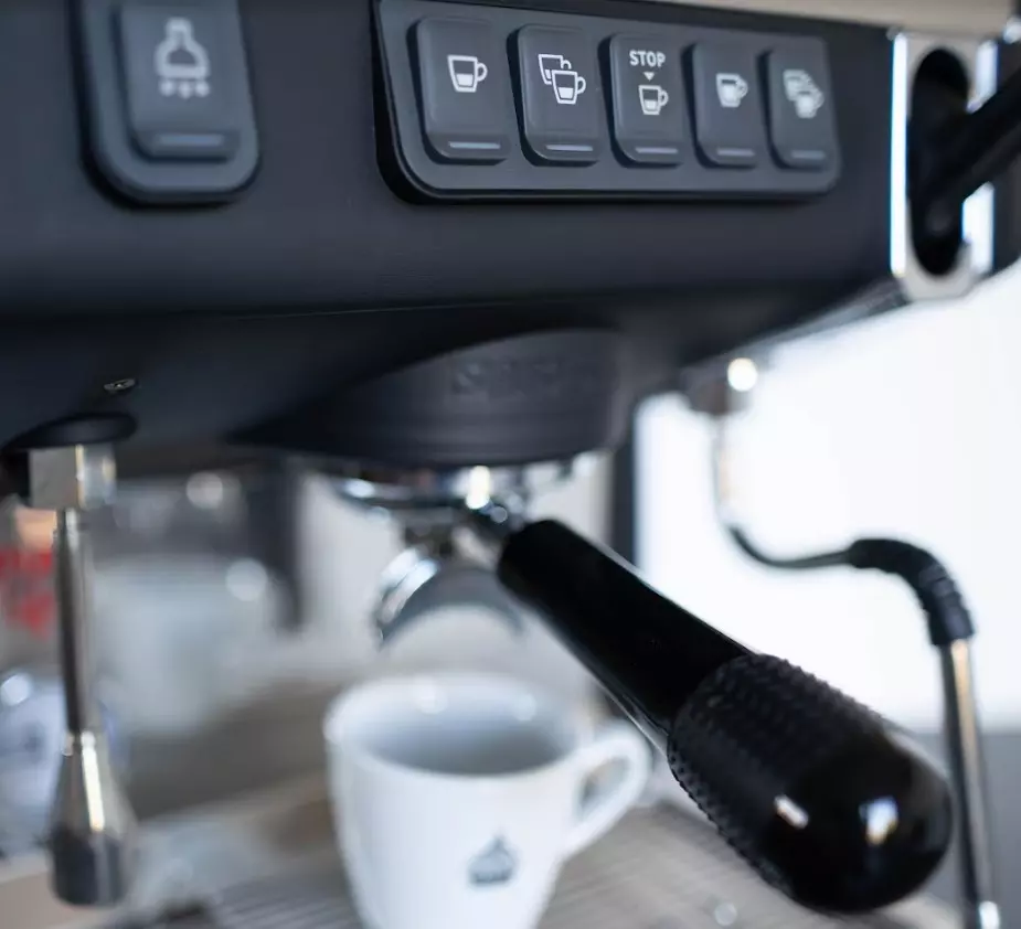 pakovy kavovar appia life černý